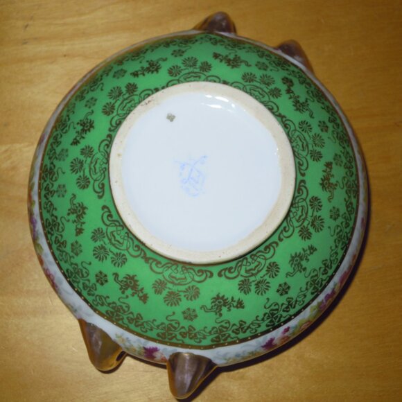 Antique ROYAL VIENNA Austria or Sevres Cherub Angel Gold Gilt Bowl Centerpiece - Picture 2 of 9